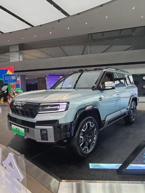 惠州78比亚迪方程豹硬派越野的爆款，英菲尼迪35周年与你共成长
